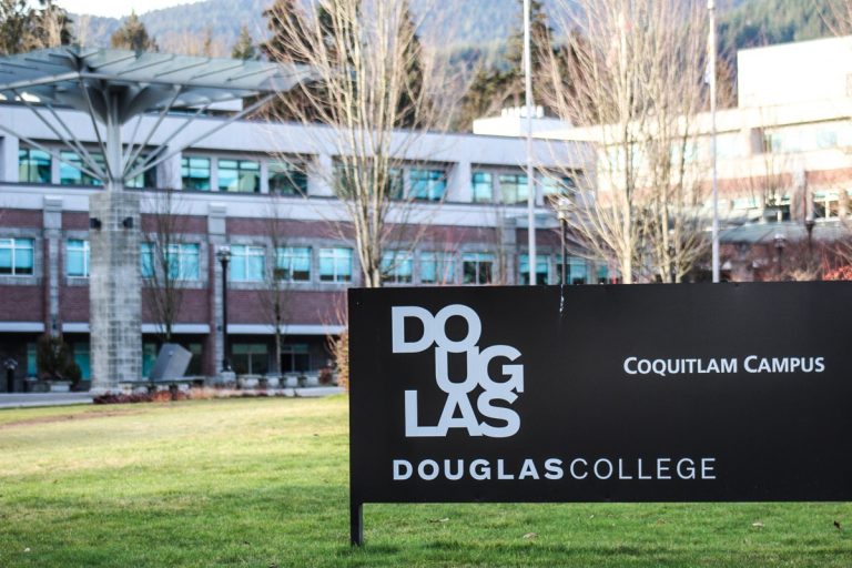 Education Entrance Scholarships at Douglas College in Canada 2022