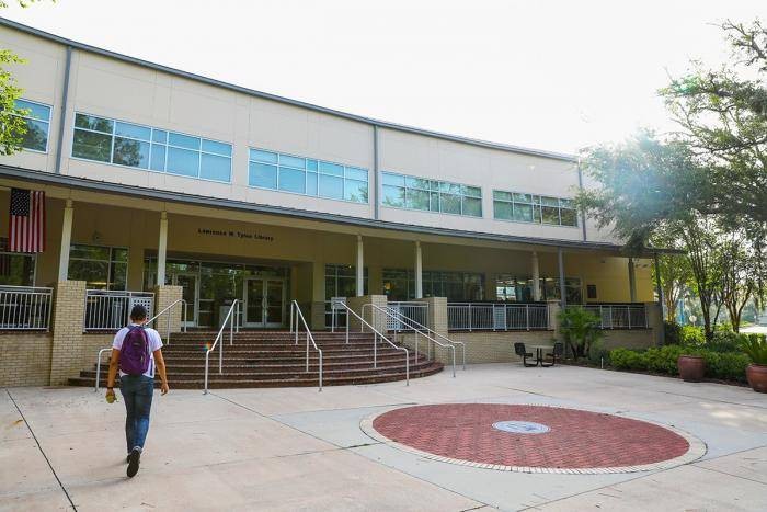 International SOS Student Opportunity Scholarships 2022